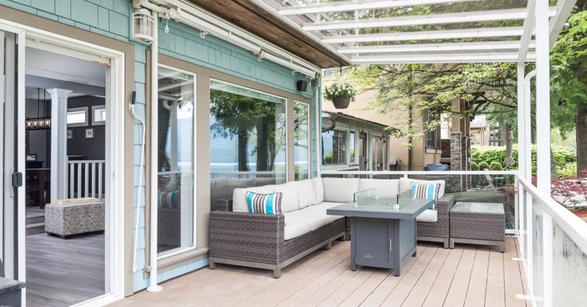 Stained and painted deck with railings on a Fraser Valley home