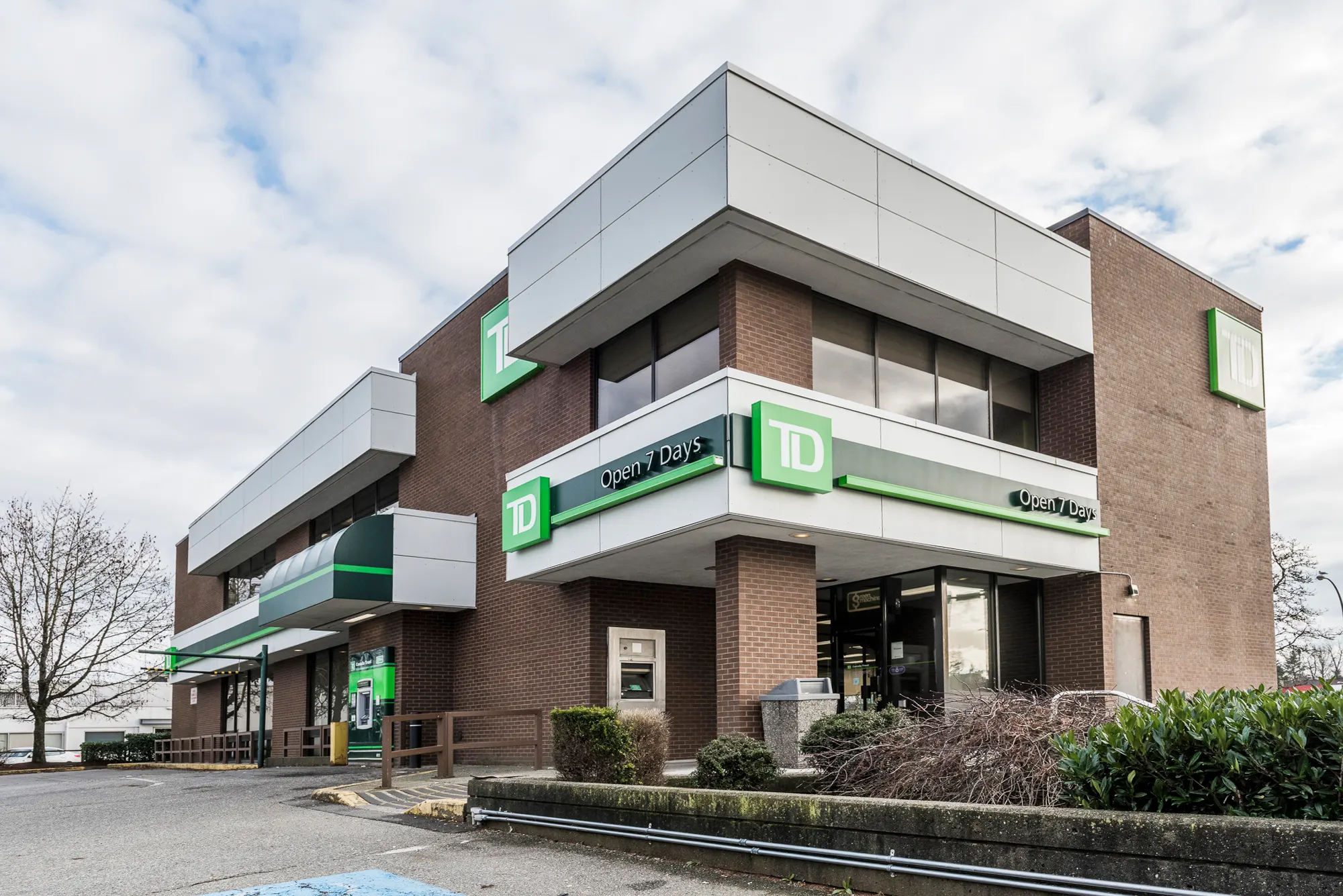 Commercial exterior painting for TD Bank completed by Master Painting & Renovations